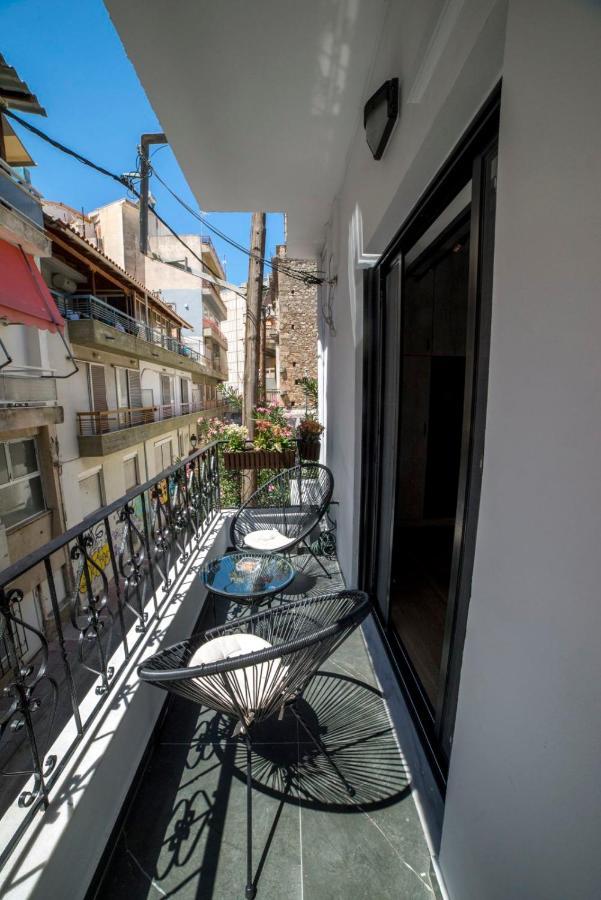 Luxurious Apartment In The Heart Of Town ! 루트라키 외부 사진