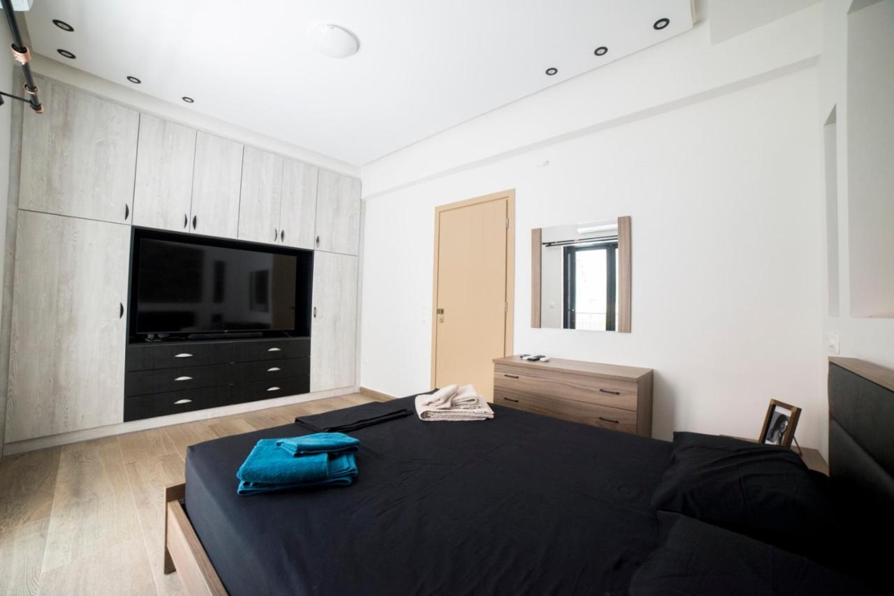 Luxurious Apartment In The Heart Of Town ! 루트라키 외부 사진