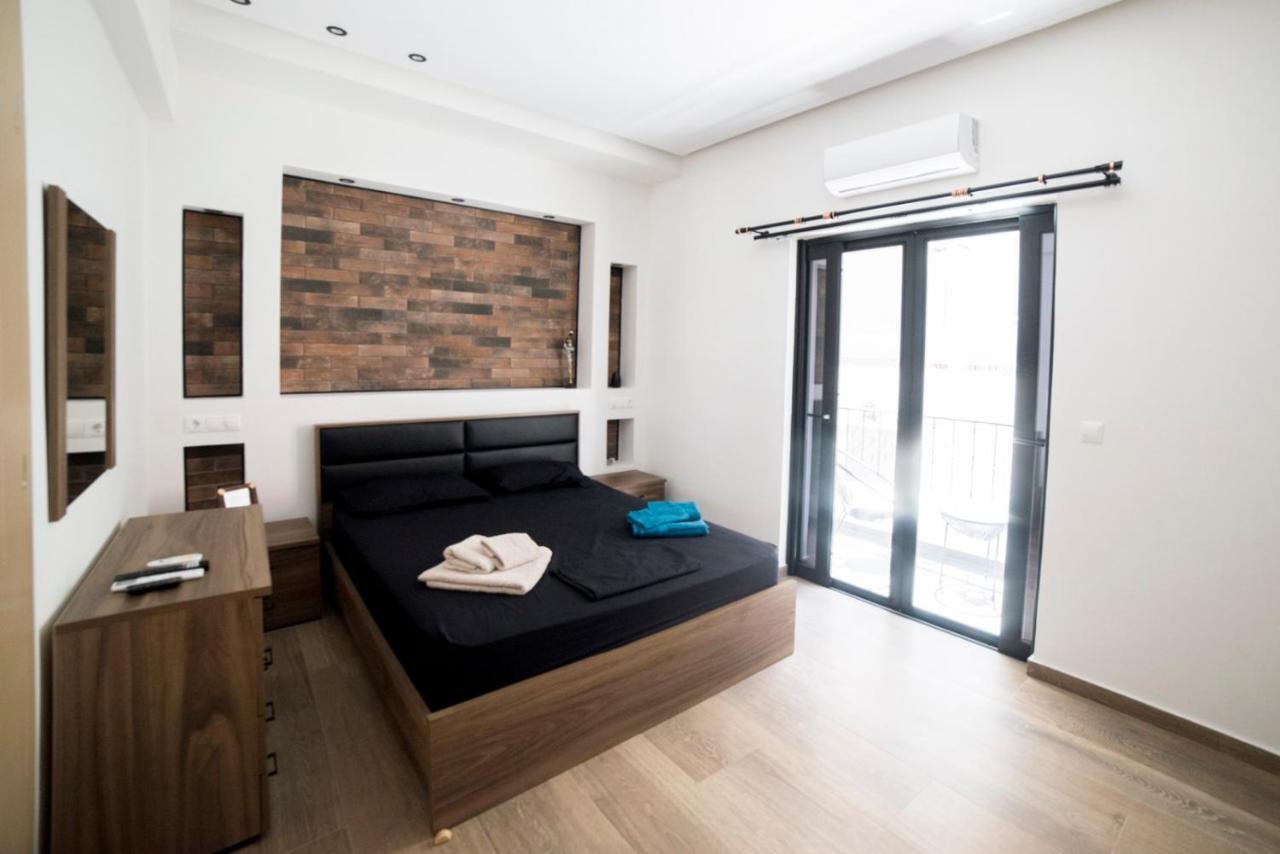 Luxurious Apartment In The Heart Of Town ! 루트라키 외부 사진