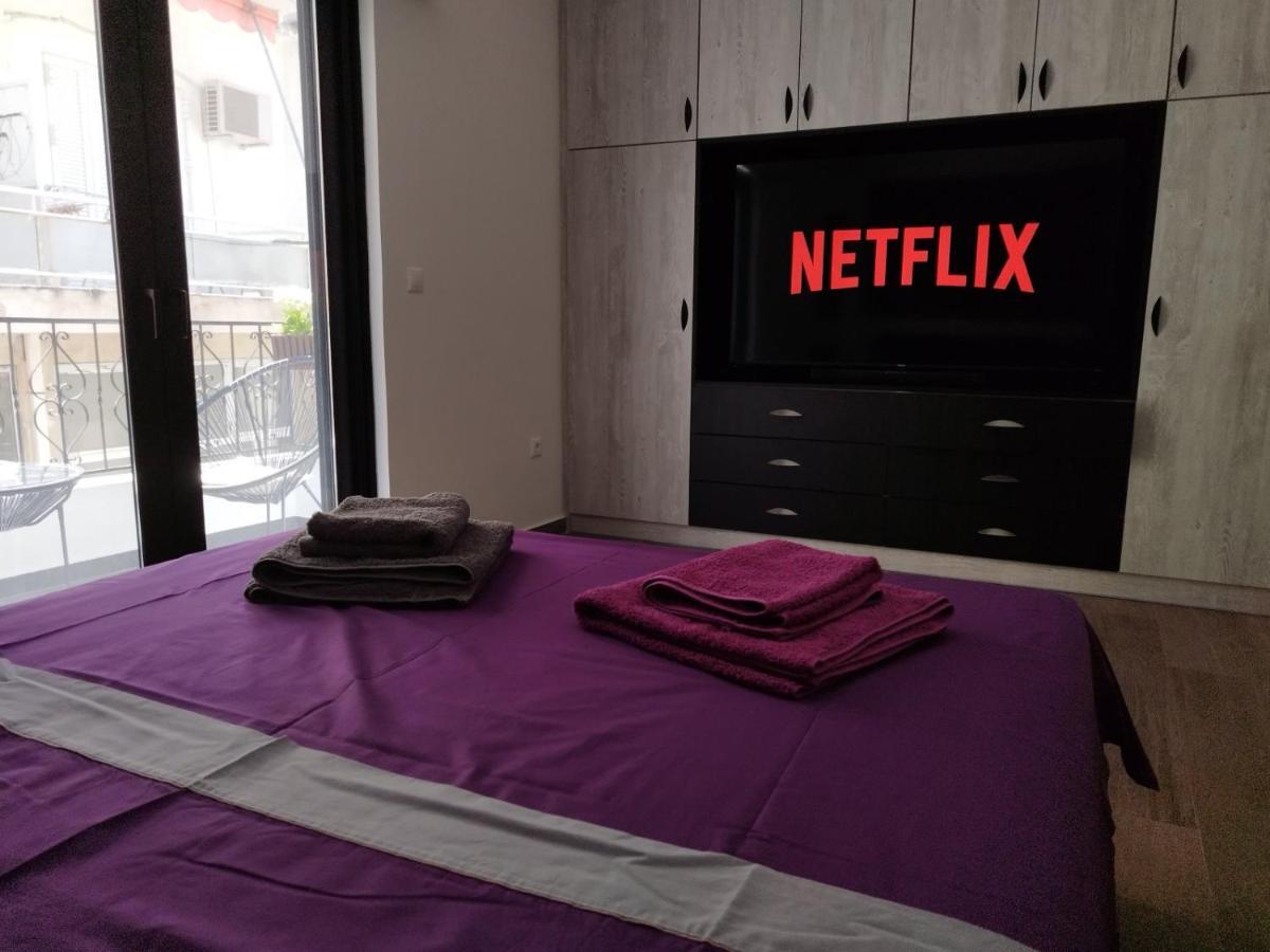 Luxurious Apartment In The Heart Of Town ! 루트라키 외부 사진
