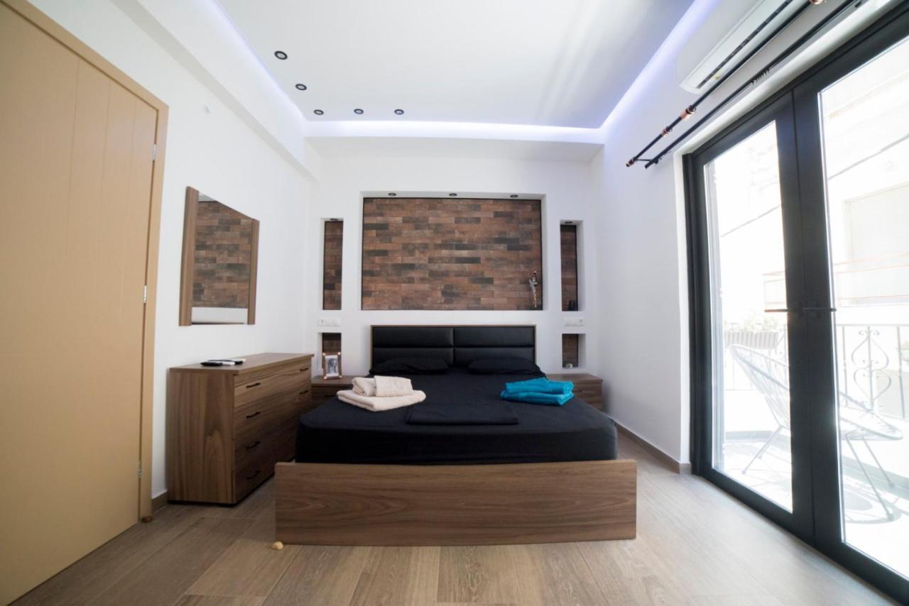 Luxurious Apartment In The Heart Of Town ! 루트라키 외부 사진